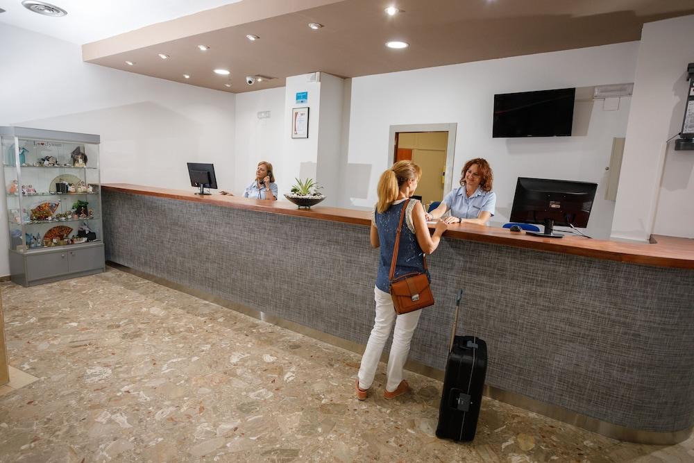 Hotel Tres Anclas غانديا المظهر الخارجي الصورة